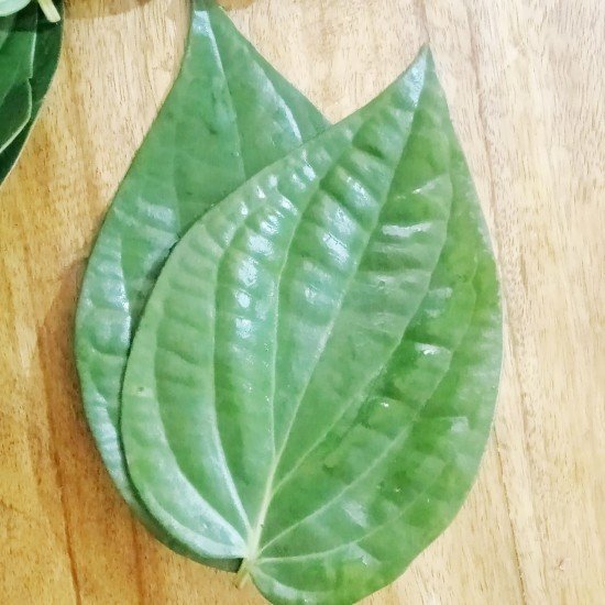 Betel Leaves (2 pc)